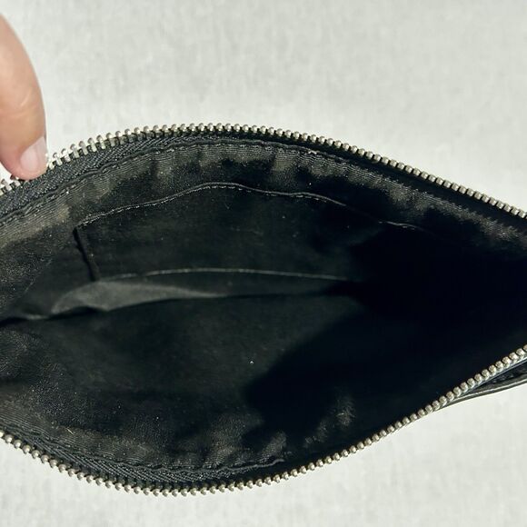 COACH Clutch in Unique Black and White Signature Pattern - Picture 4 of 5